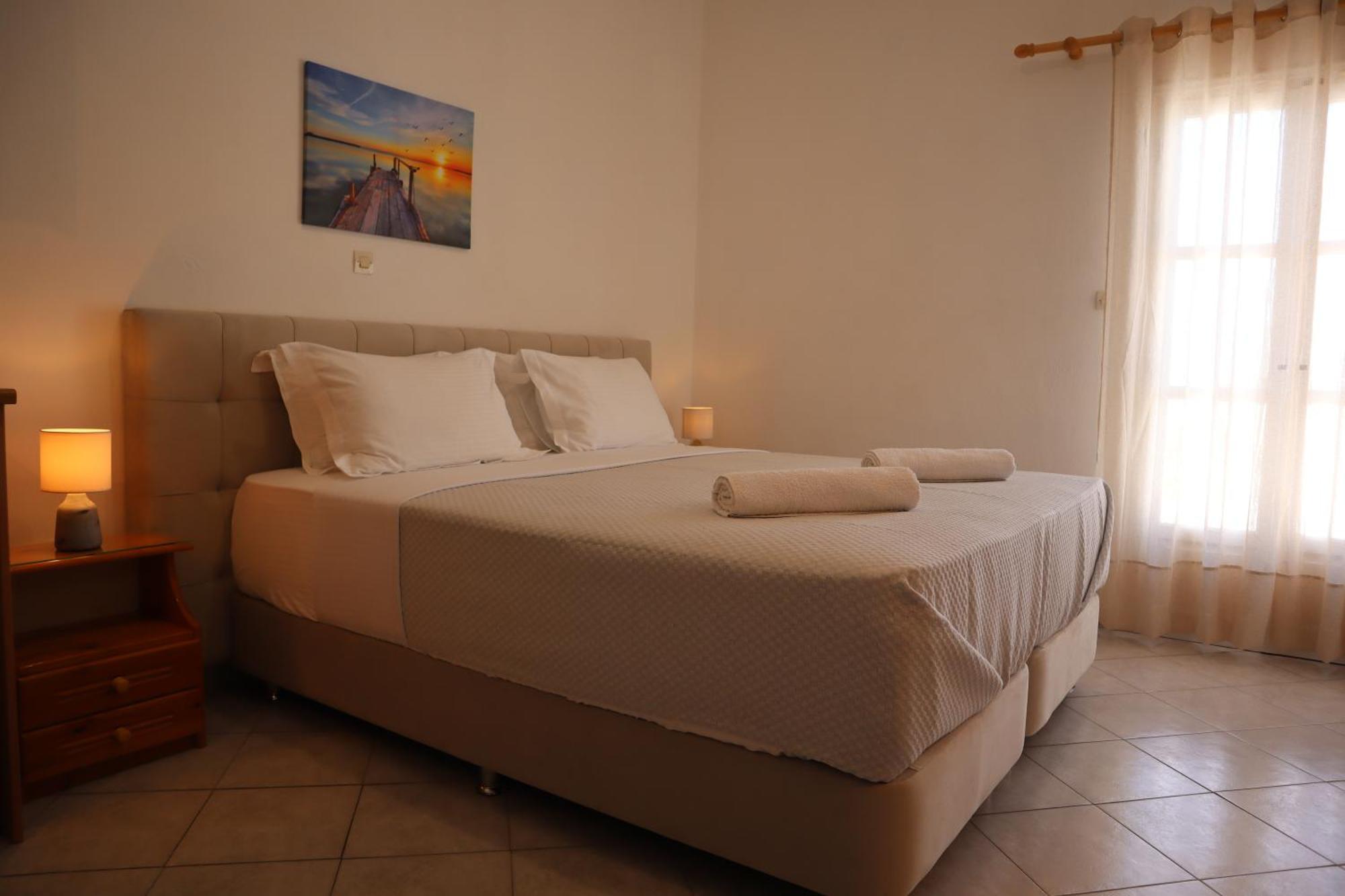 Pension St.George Rooms & Studios Perivolos  Exterior photo