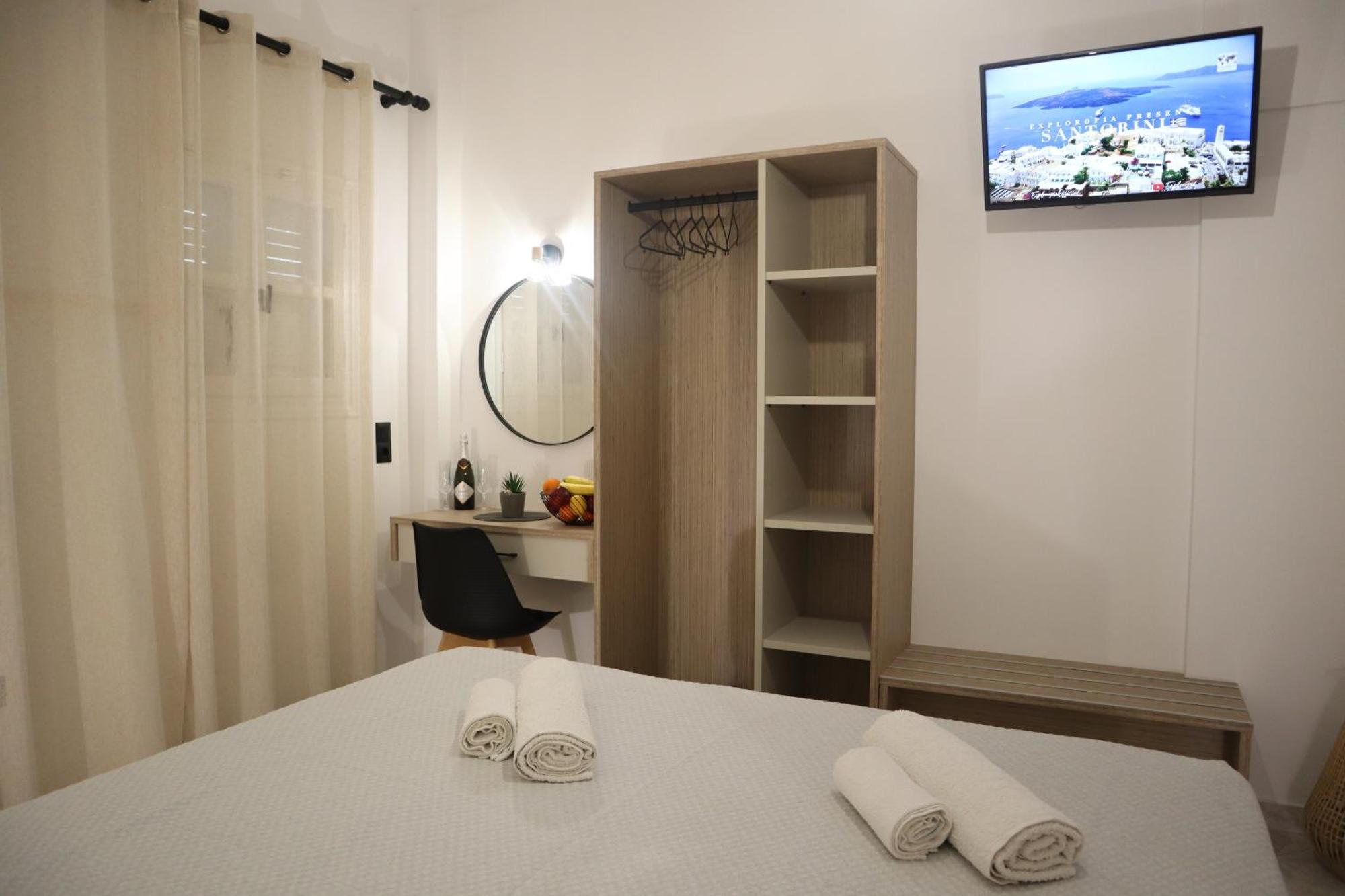 Pension St.George Rooms & Studios Perivolos  Exterior photo